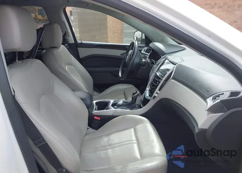 2016 Cadillac Srx Luxury Collection z USA, uszkodzony, nr VIN 3GYFNBE32GS506310